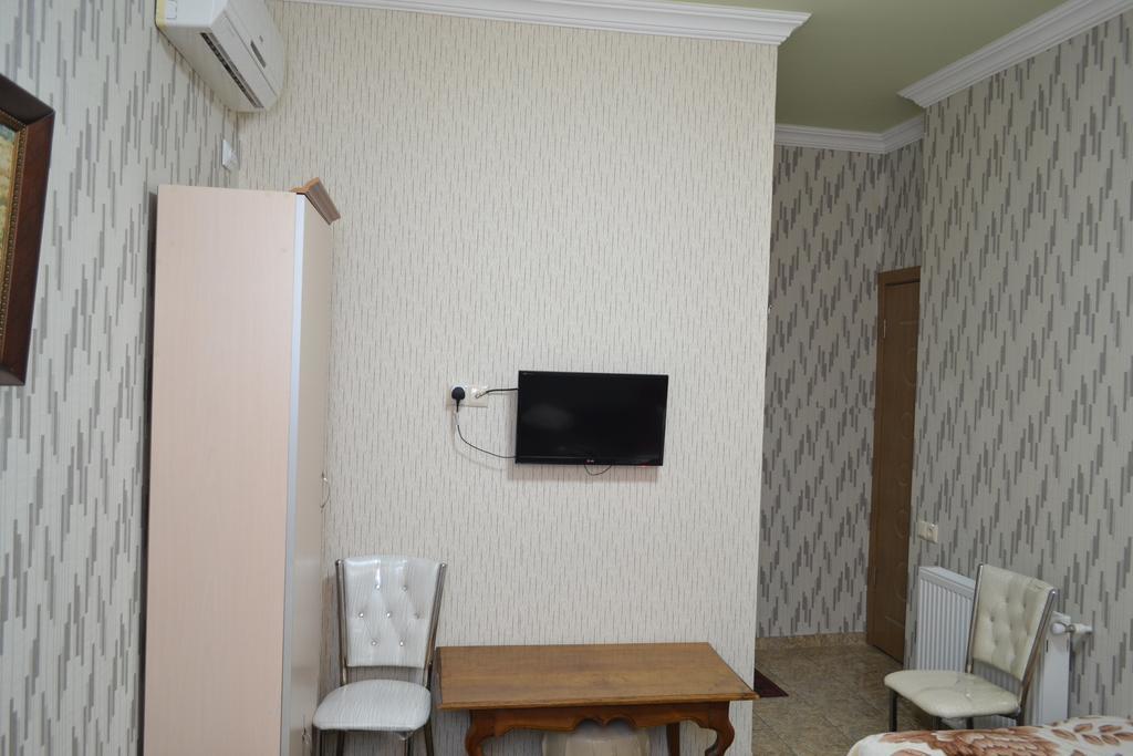 Hotel Elite House Batumi Room photo