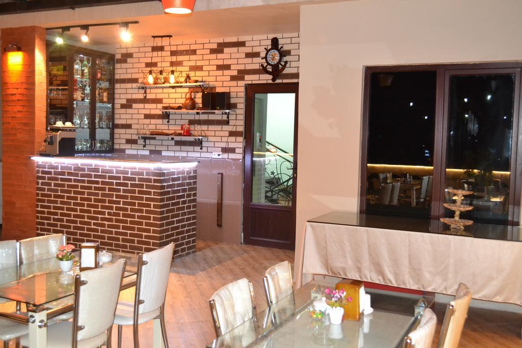 Hotel Elite House Batumi Exterior photo
